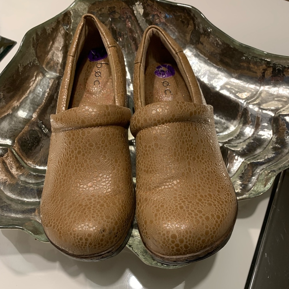 B.o.c. Clogs